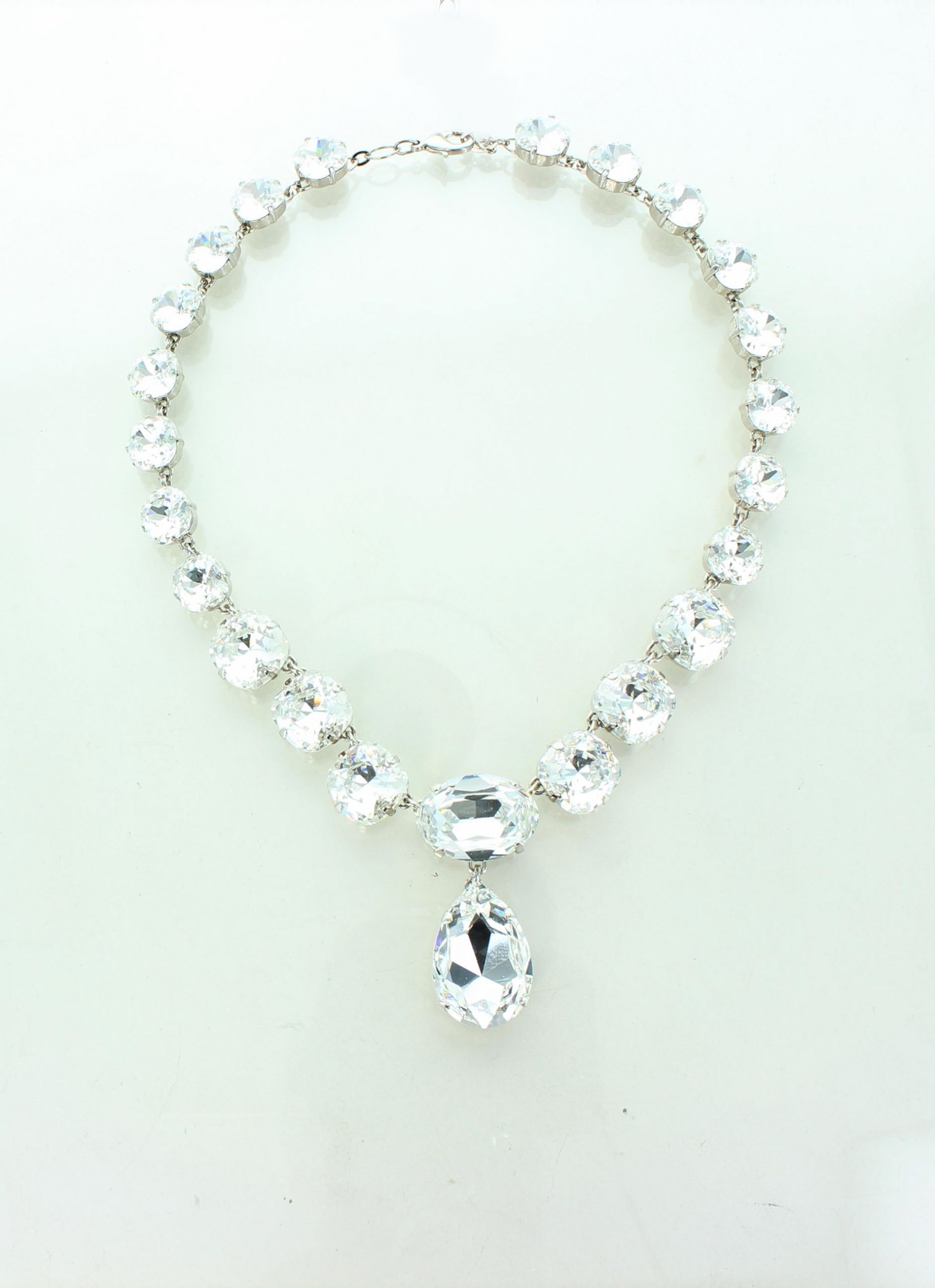 Queen victoria diamond on sale necklace